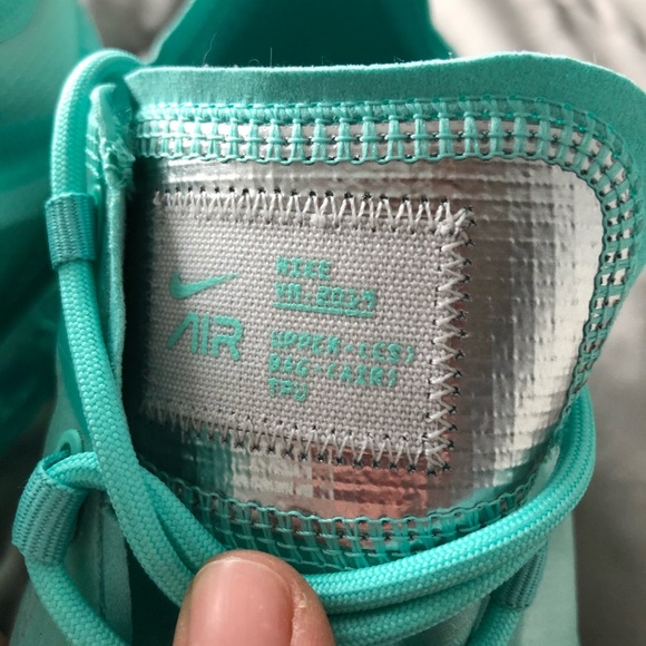 Women’s Air Vapormax 2019 Teal Tint size 10 - Picture 3 of 3